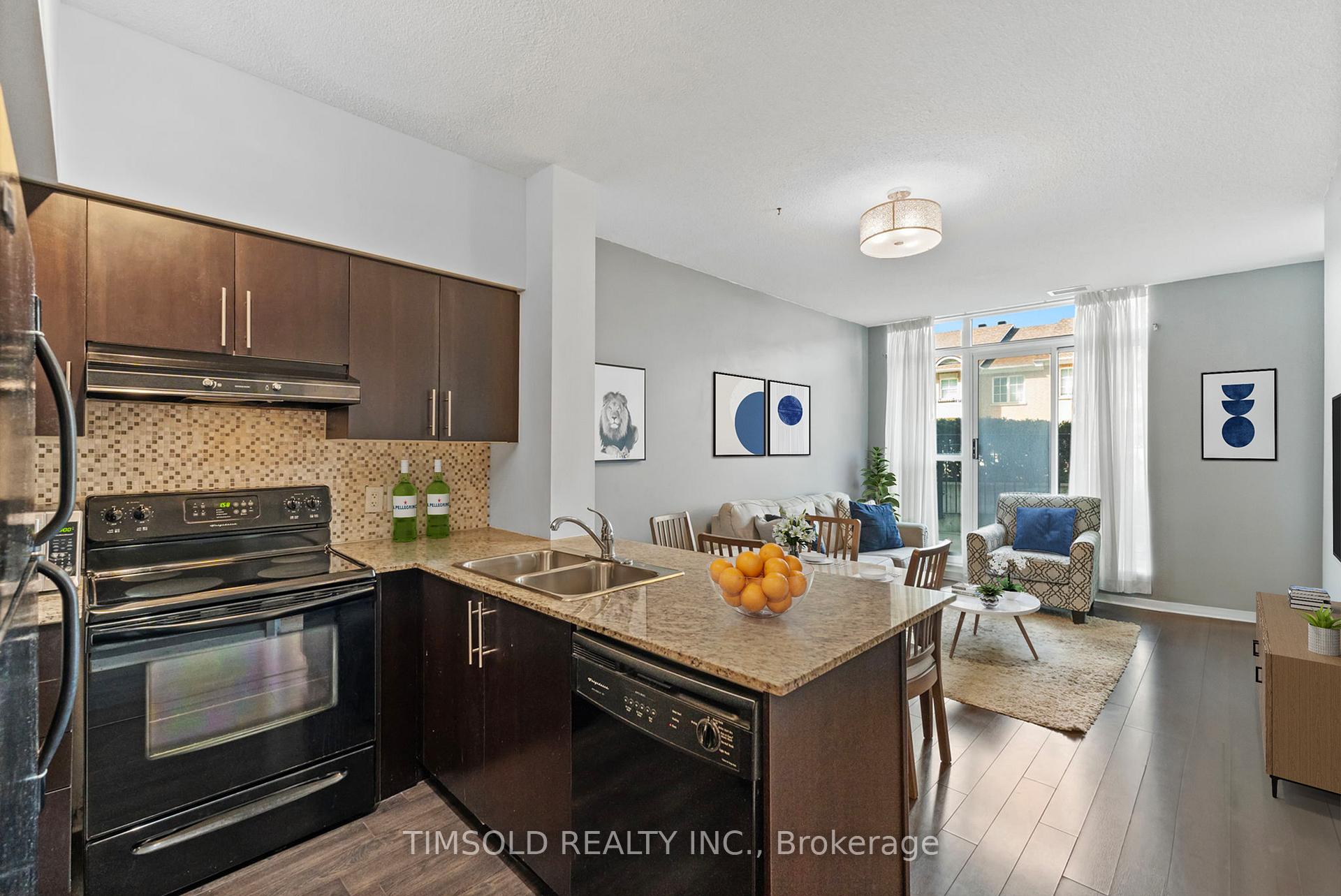 2 Bedrooms Condo at 120 Dallimore, Toronto For sale