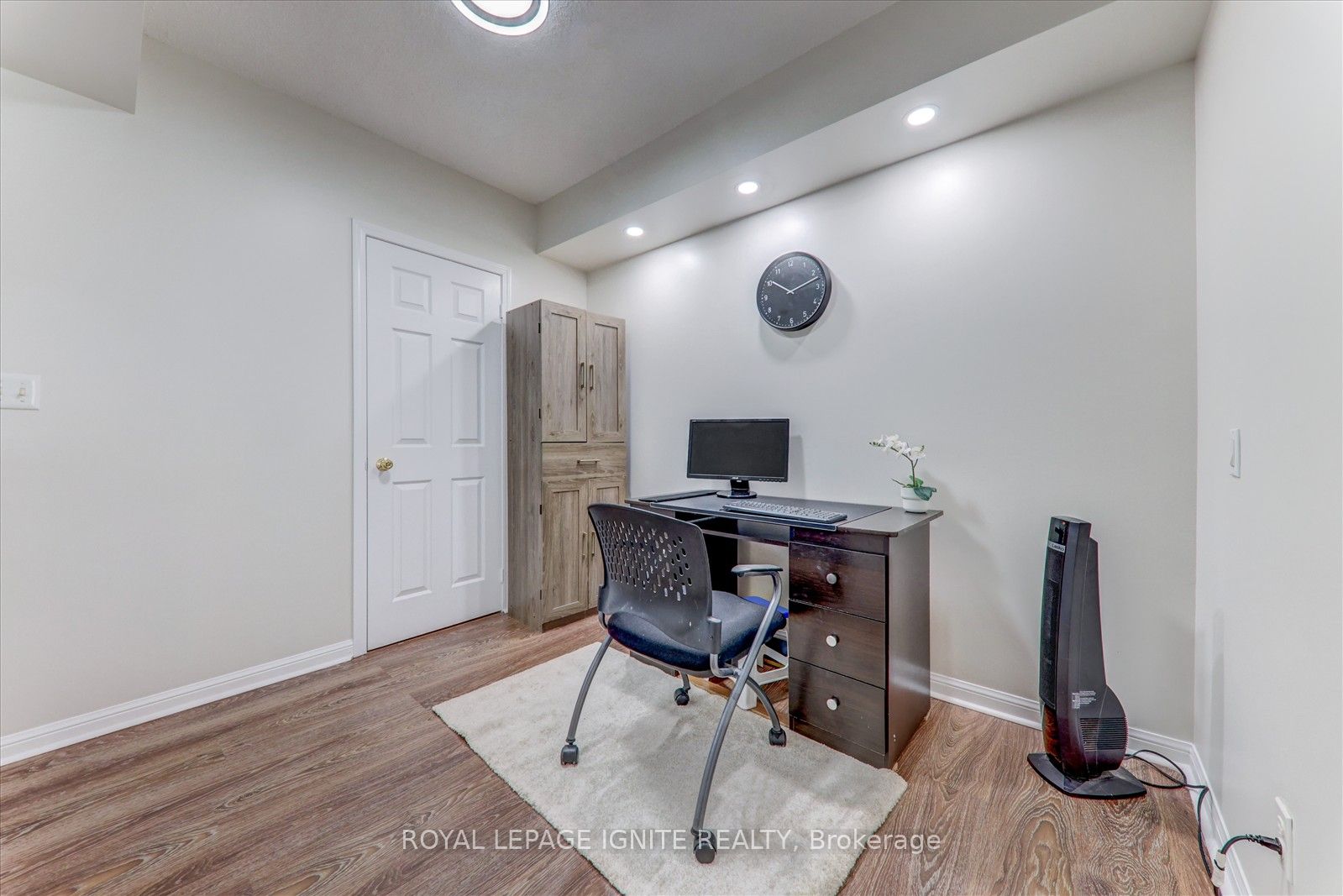 3035 Finch Avenue, #2013