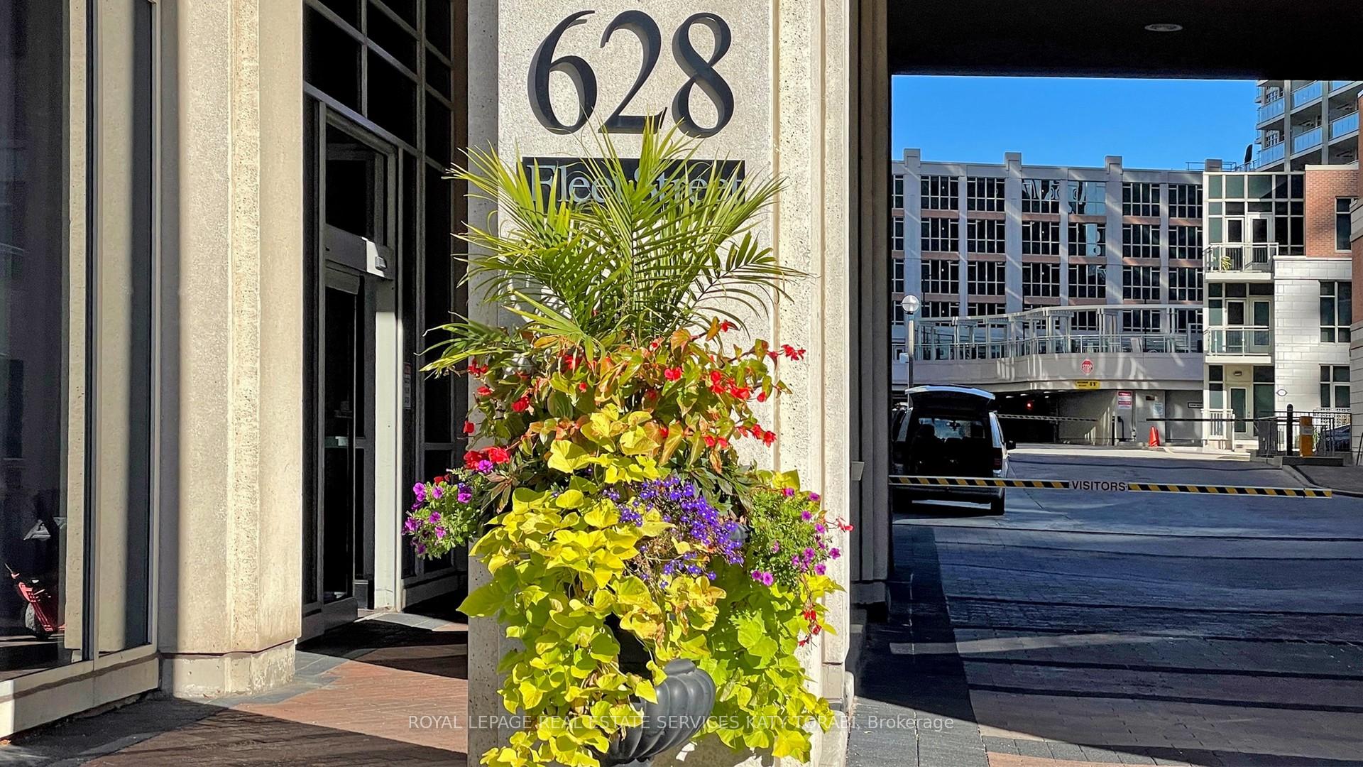 3 Bedrooms Condo at 628 Fleet, Toronto For sale