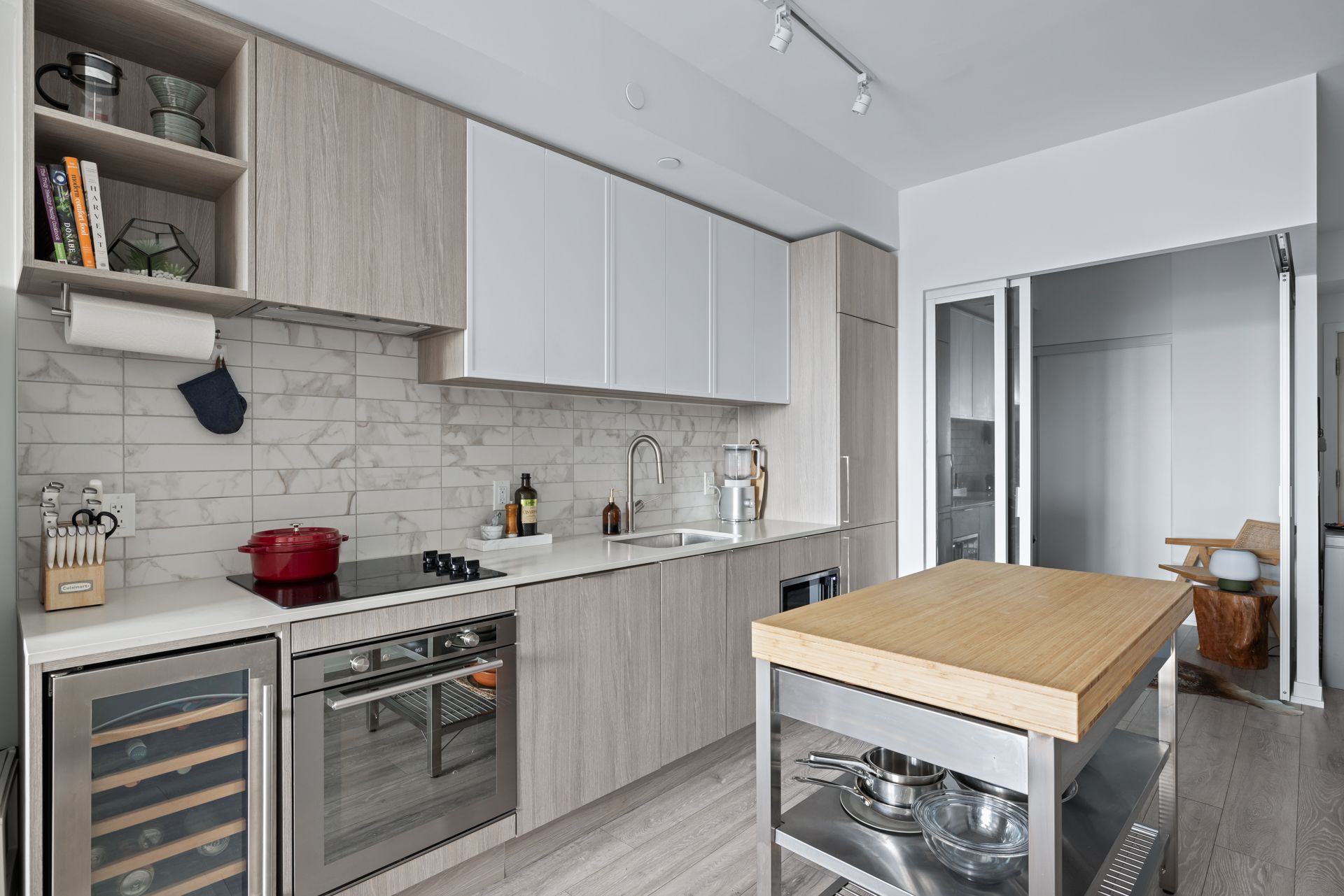 2020 Bathurst Street 1602