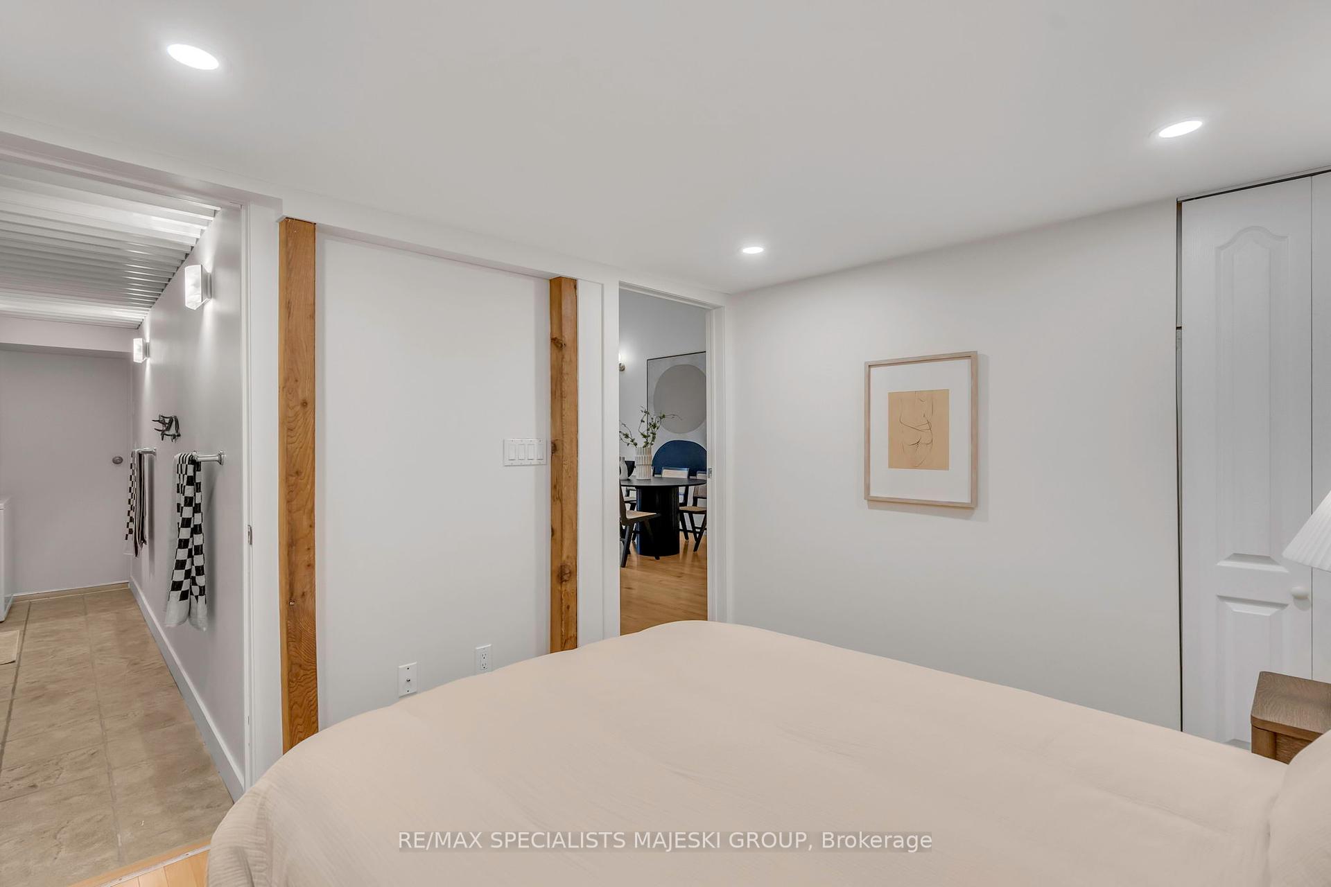 3 Bedrooms Condo at 21 Nassau,  Toronto For sale