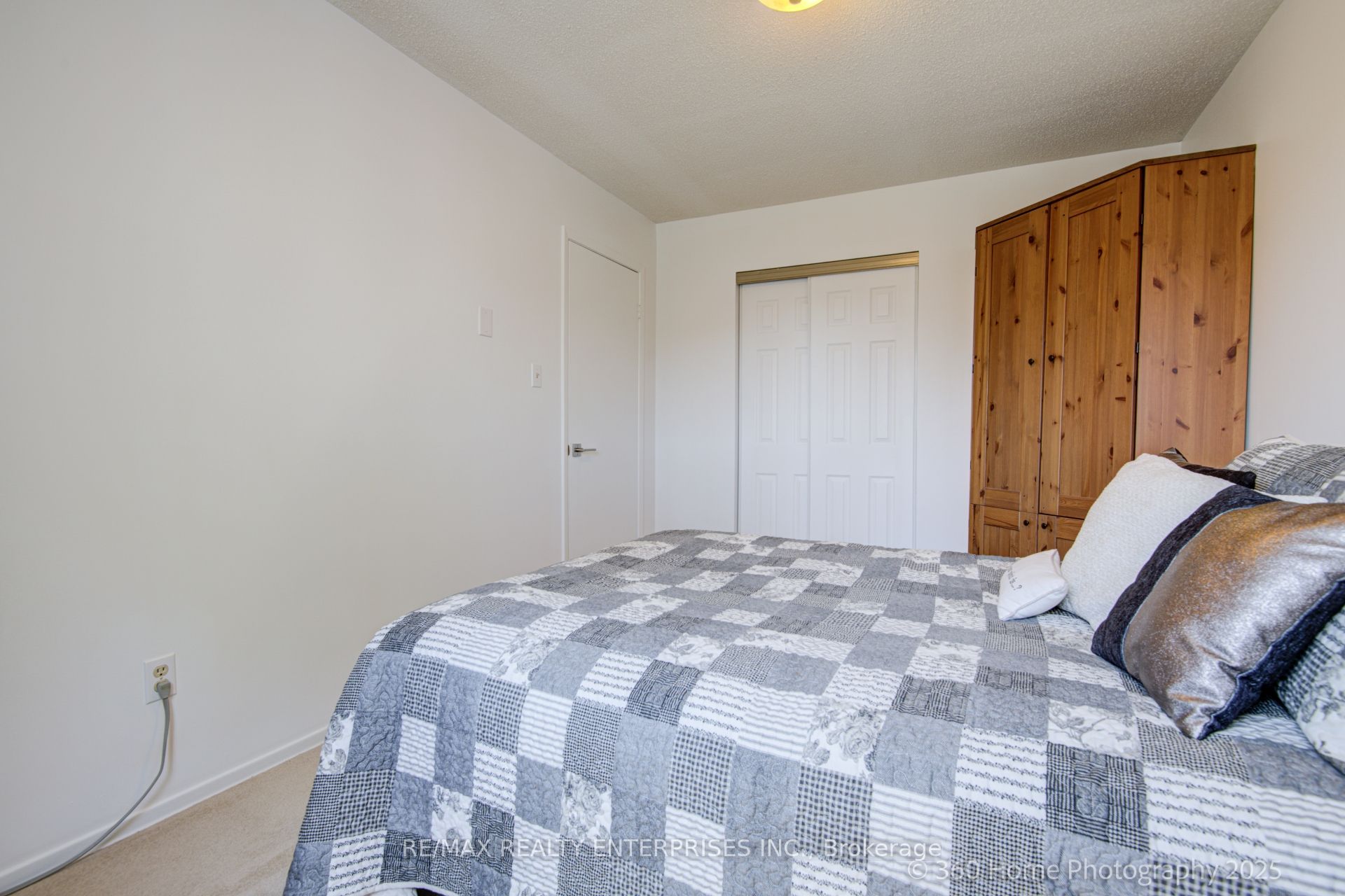 4425 Sawmill Valley Drive