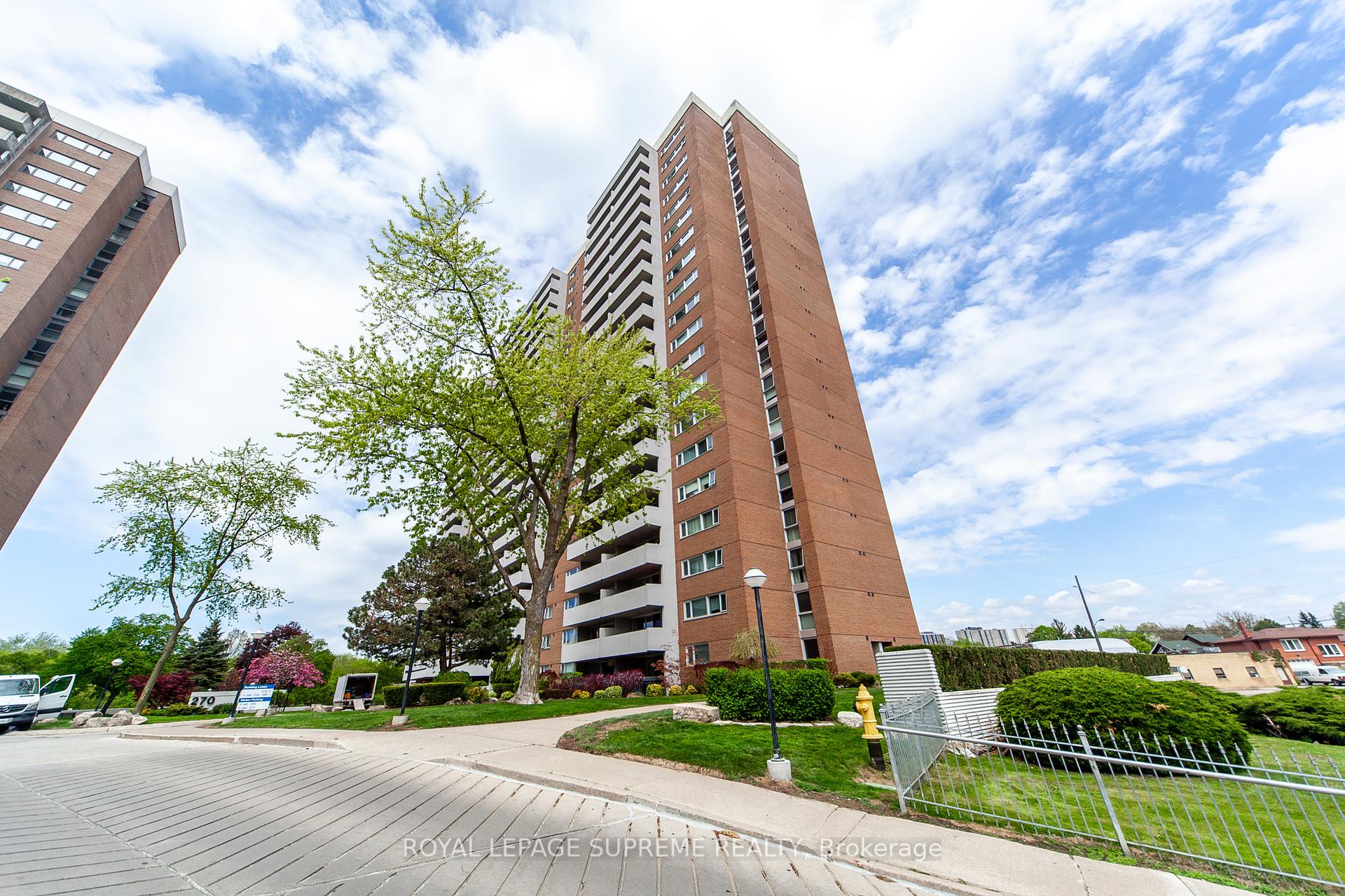 2 Bedrooms Condo at 270 Scarlett, Toronto For sale