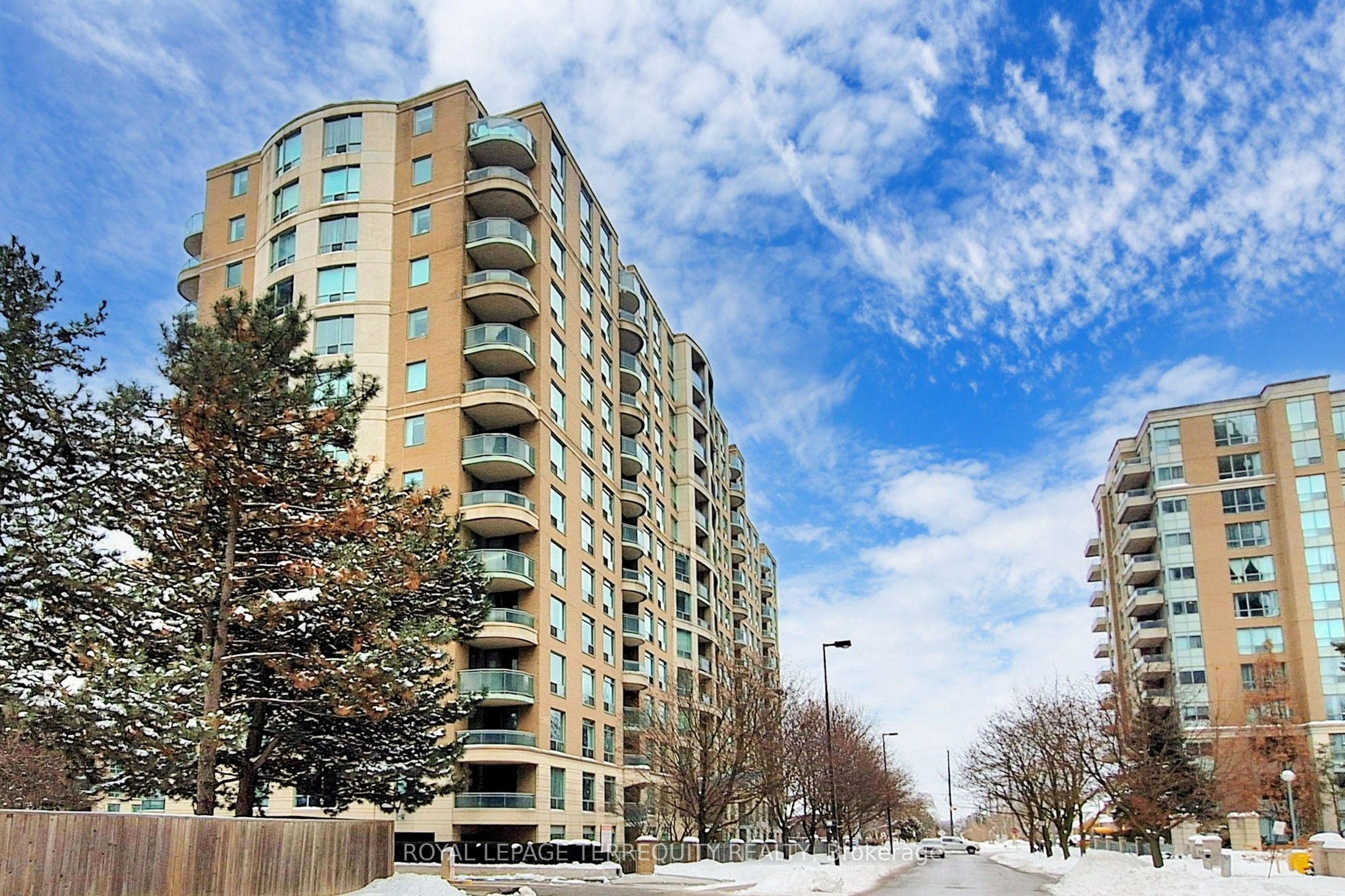 #PH00 - 18 Pemberton Avenue, Toronto, ON M2M 4K9