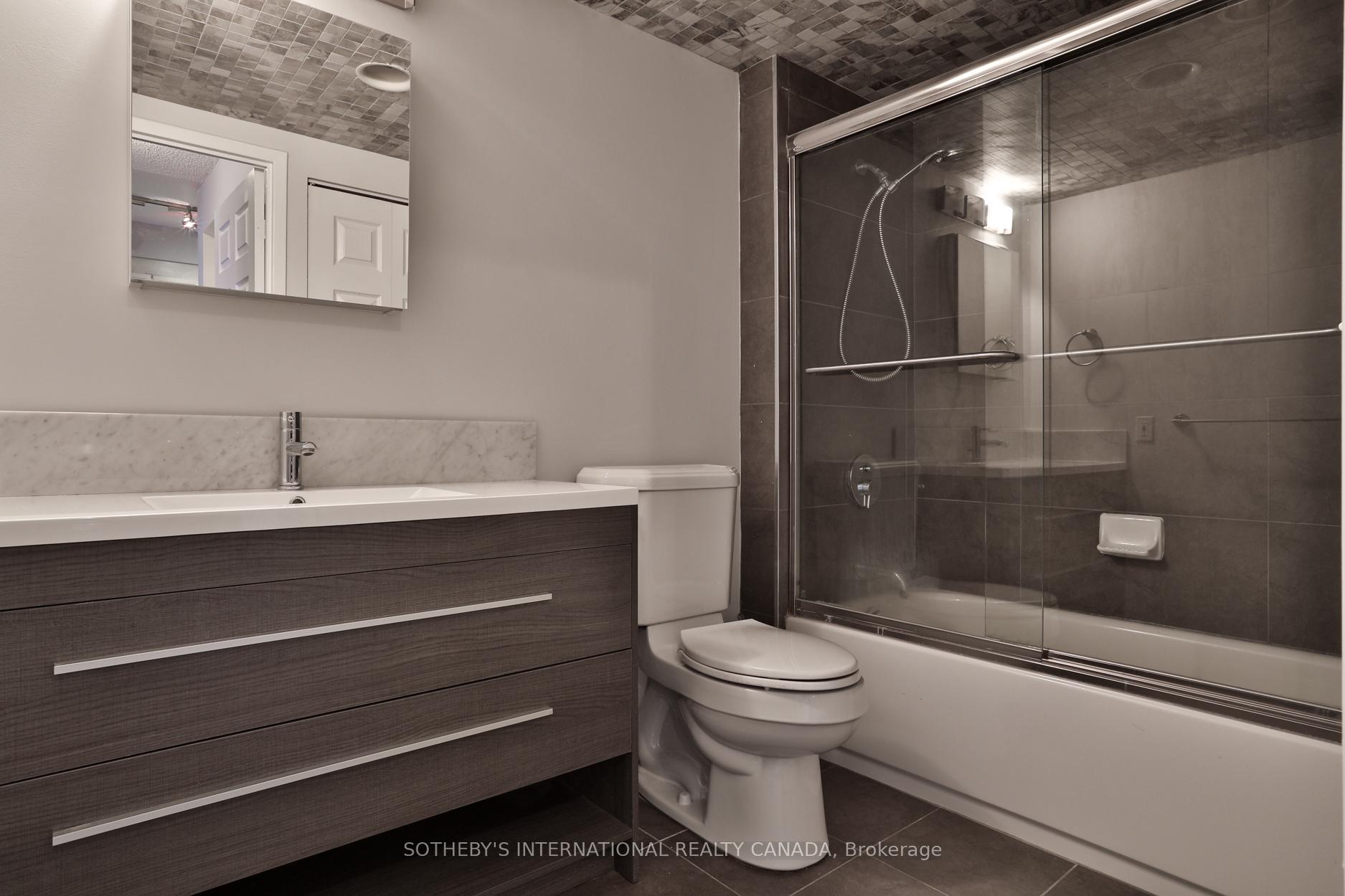 2 Bedrooms Condo at 284 Bloor, Toronto For sale