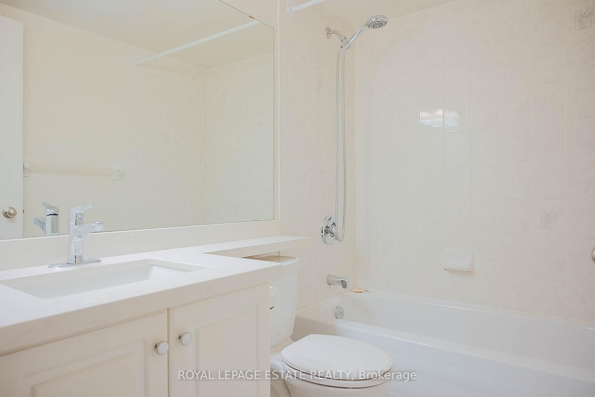 3 Bedrooms Condo at 23 Lorraine,  Toronto For sale