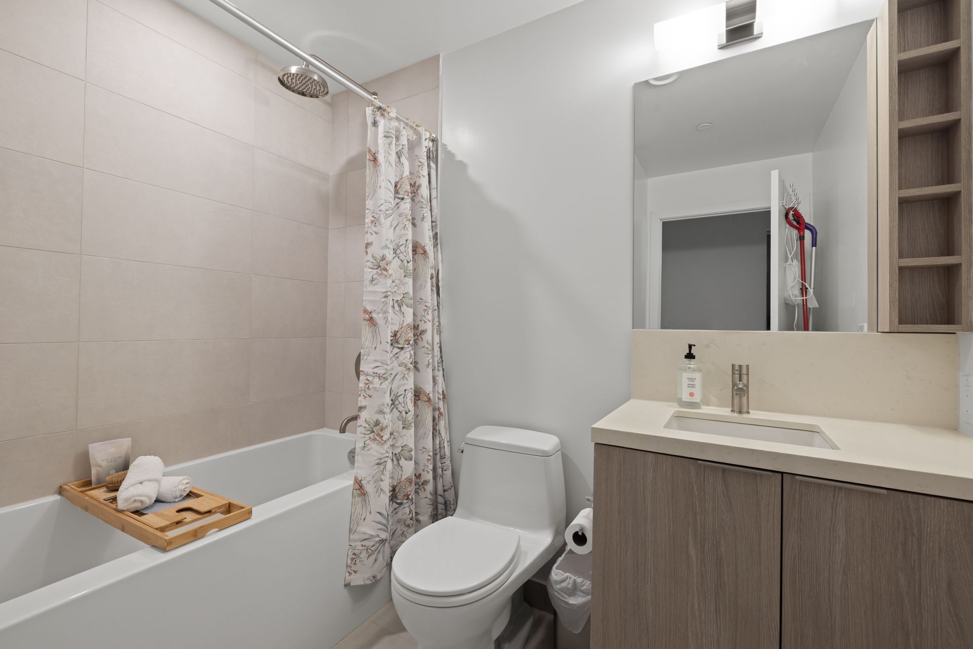 2020 Bathurst Street 1602