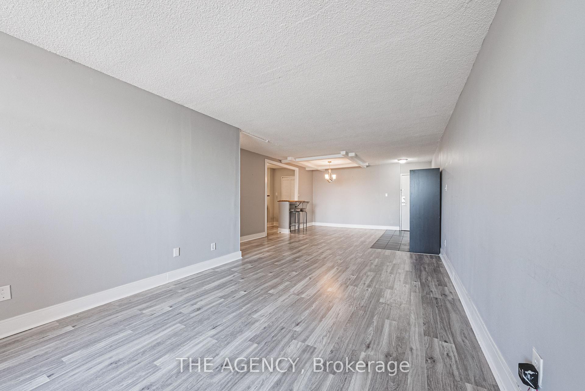 1 Bedroom Condo at 975 Warwick, Burlington For sale