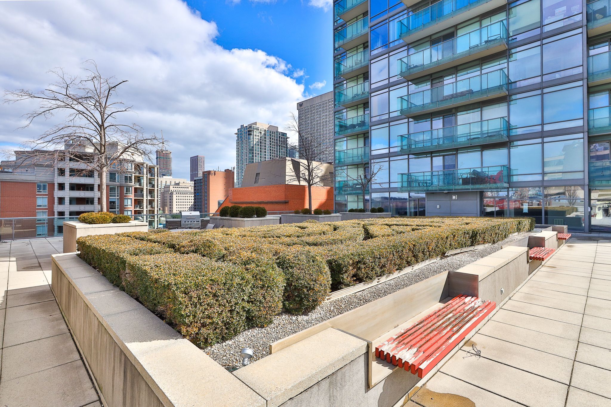 18 Yorkville Avenue 318