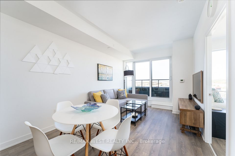 100 Eagle Rock