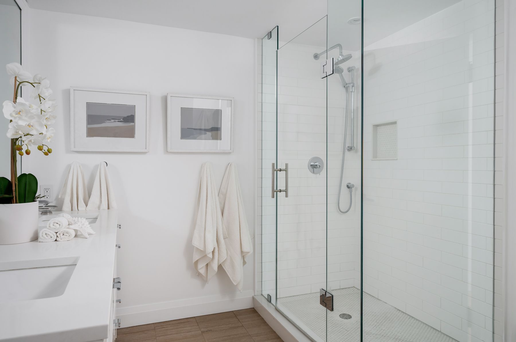 18A Hazelton Avenue E301