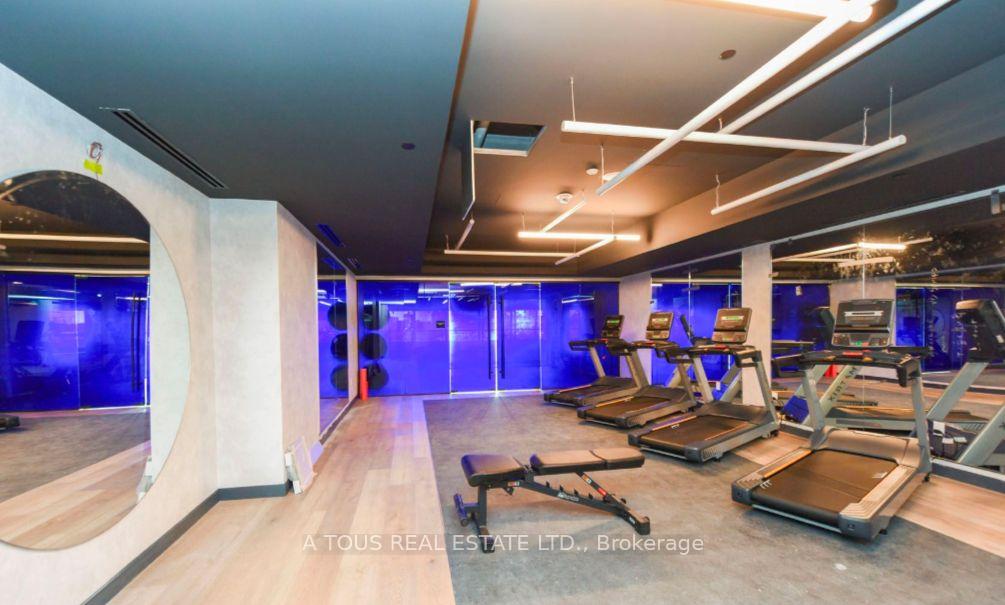 2 Bedrooms Condo at 86 Dundas, Mississauga For sale