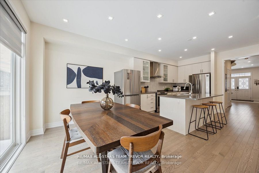 83 Kingknoll Crescent
