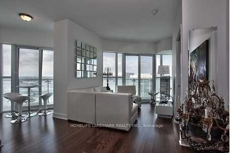 3 Bedrooms Condo at 50 Absolute, Mississauga For sale