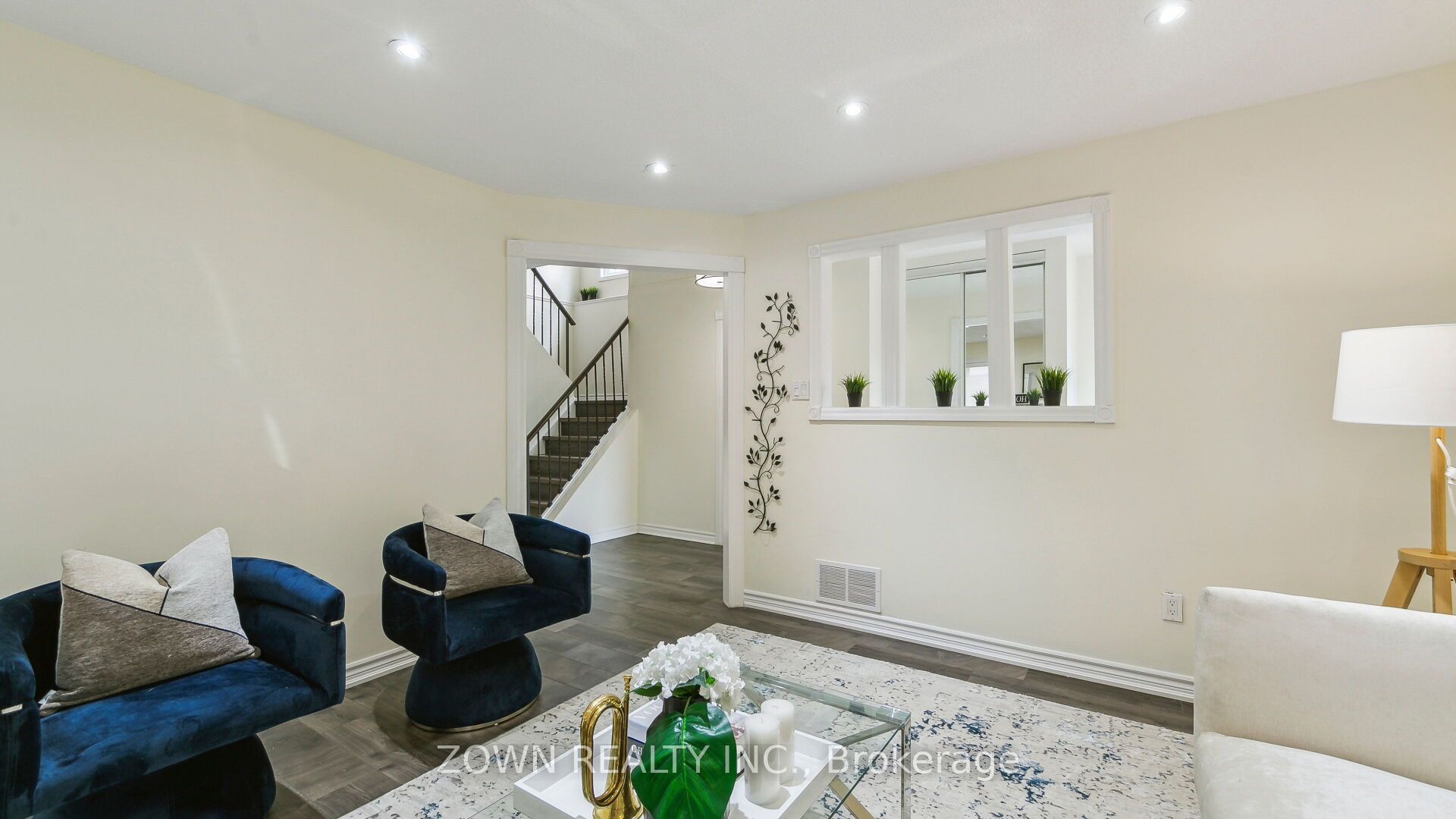 33 Dafoe Crescent