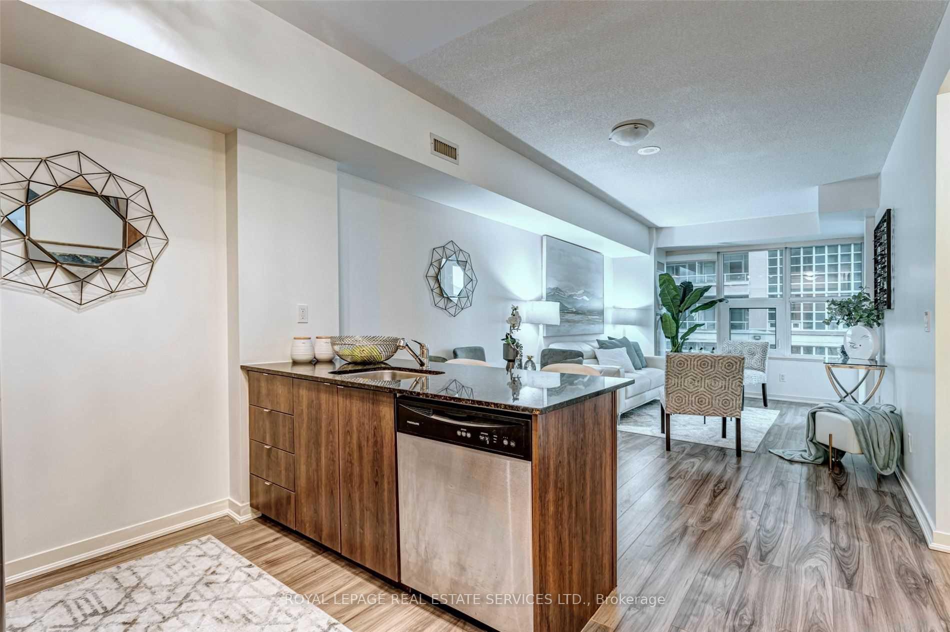 2 Bedrooms Condo at 59 East Liberty, Toronto For sale