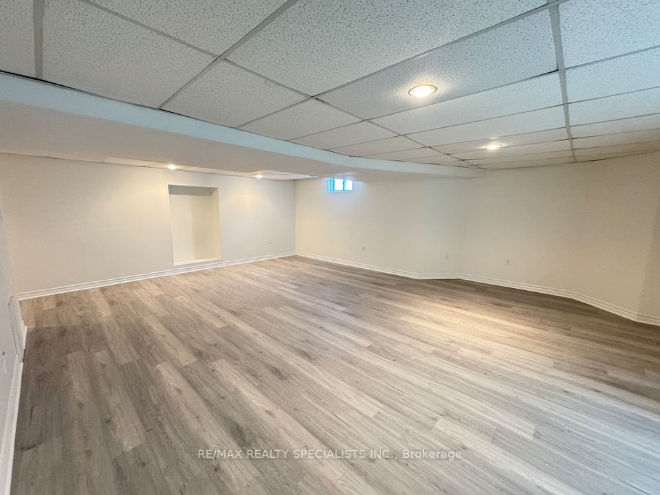 3180 Dovetail Mews