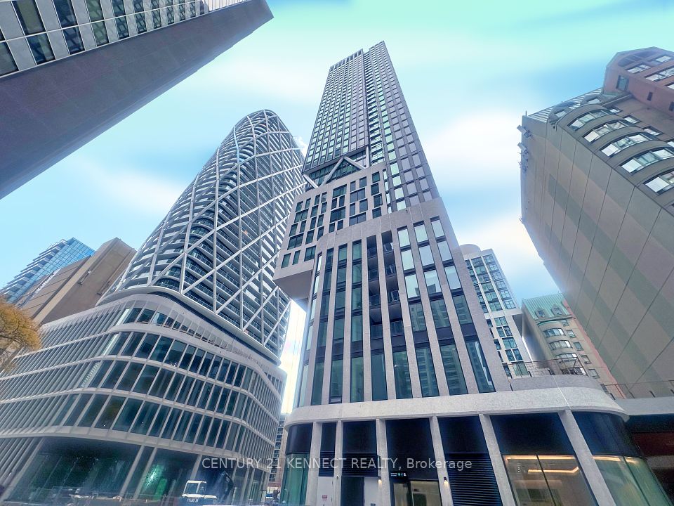 238 Simcoe