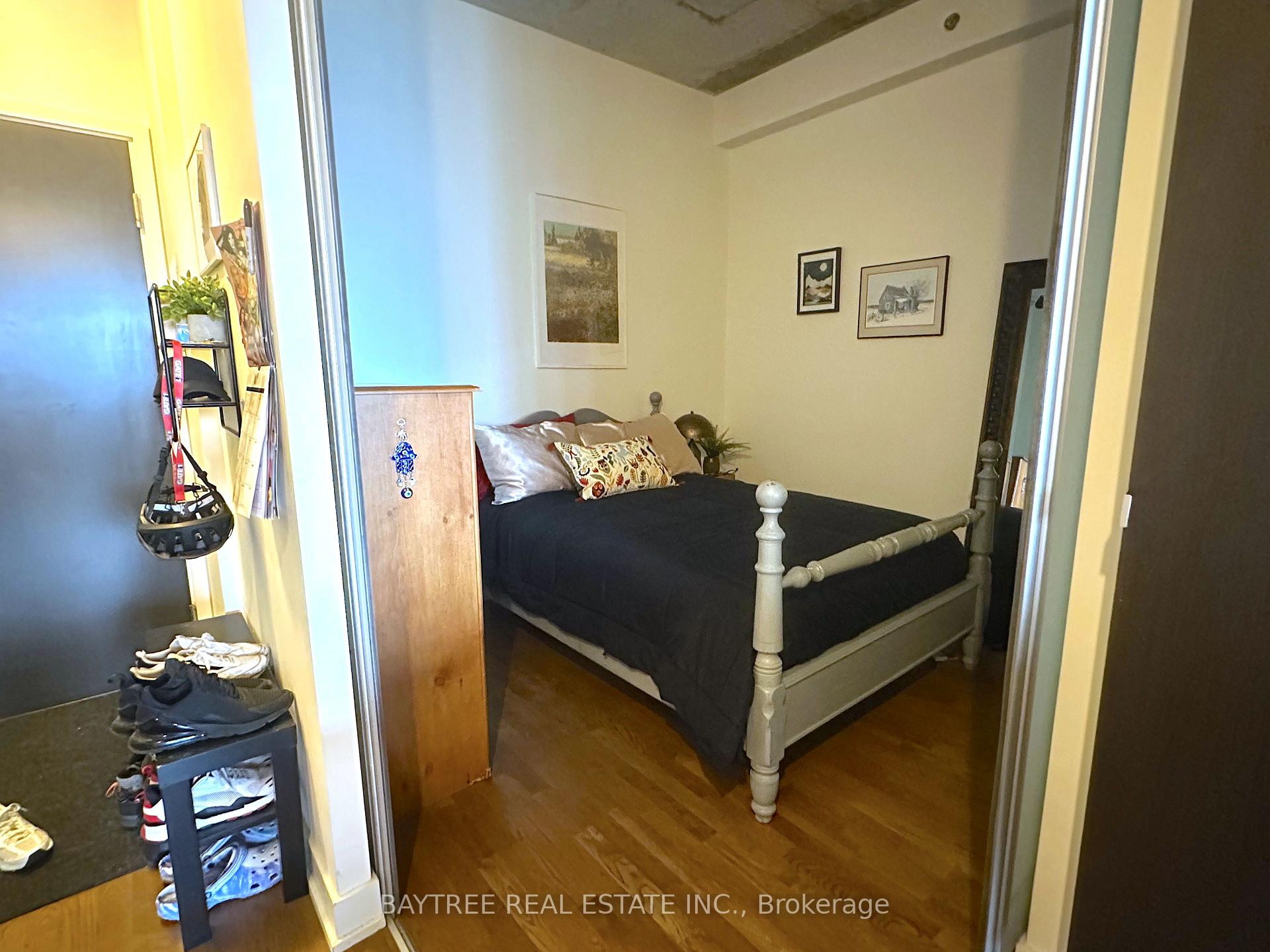 2 Bedrooms Condo at 20 Minowan Miikan,  Toronto For sale