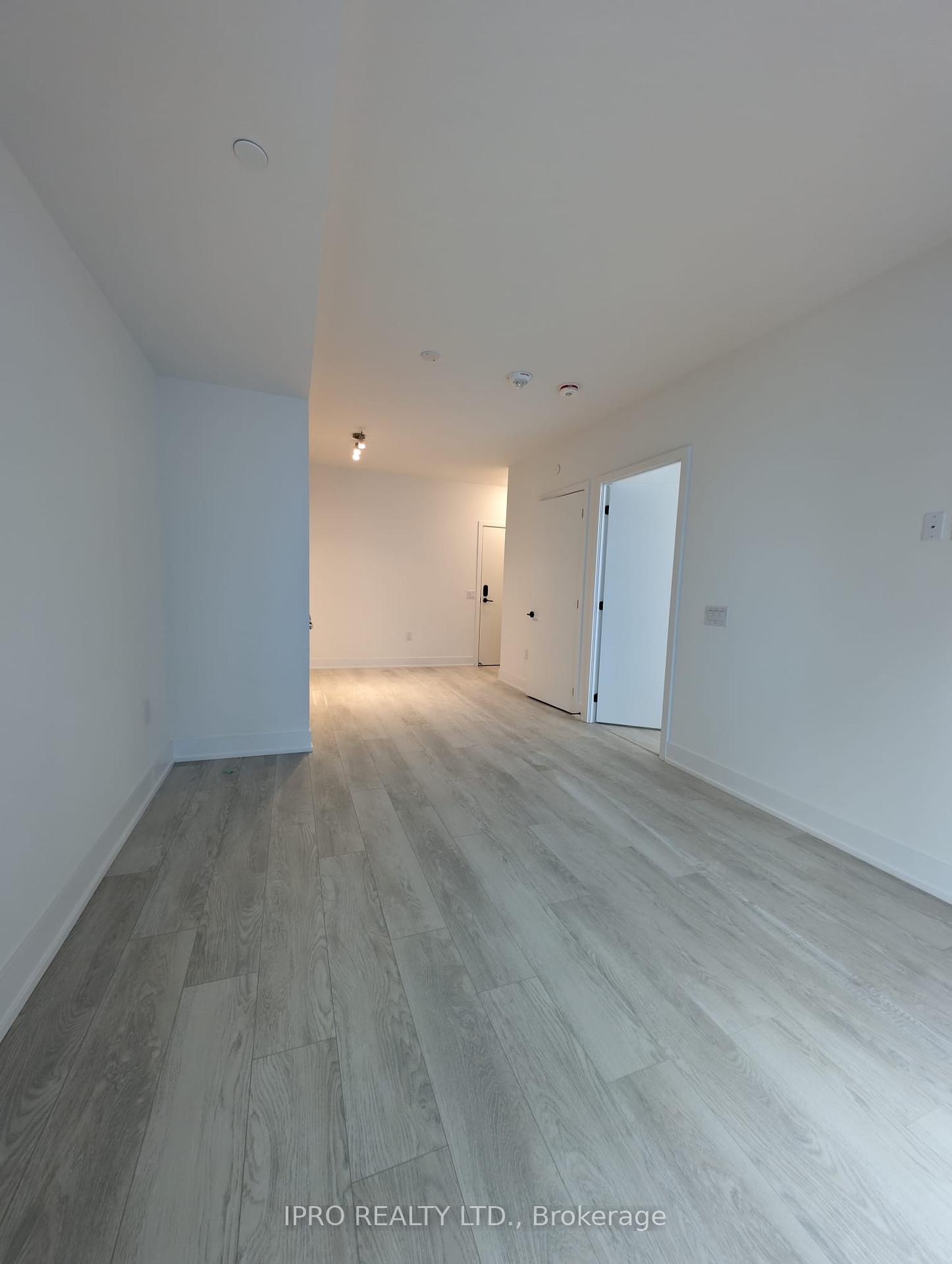 1 Bedroom Condo at 2450 Old Bronte, Oakville For sale