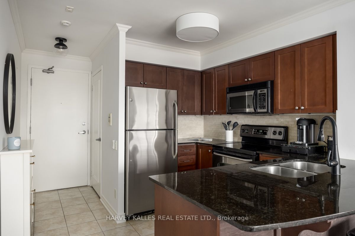 60 St. Clair Avenue W 1107