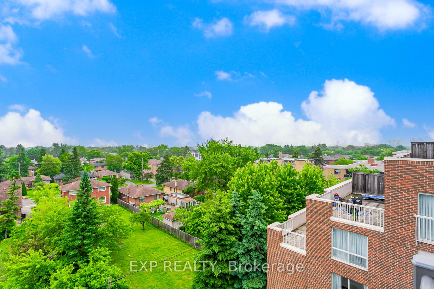 2 Bedrooms Condo at 872 Sheppard, Toronto For sale