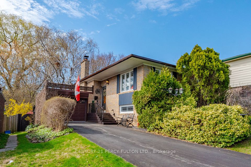 73 Dunelm Street, Toronto, ON M1J 3G3