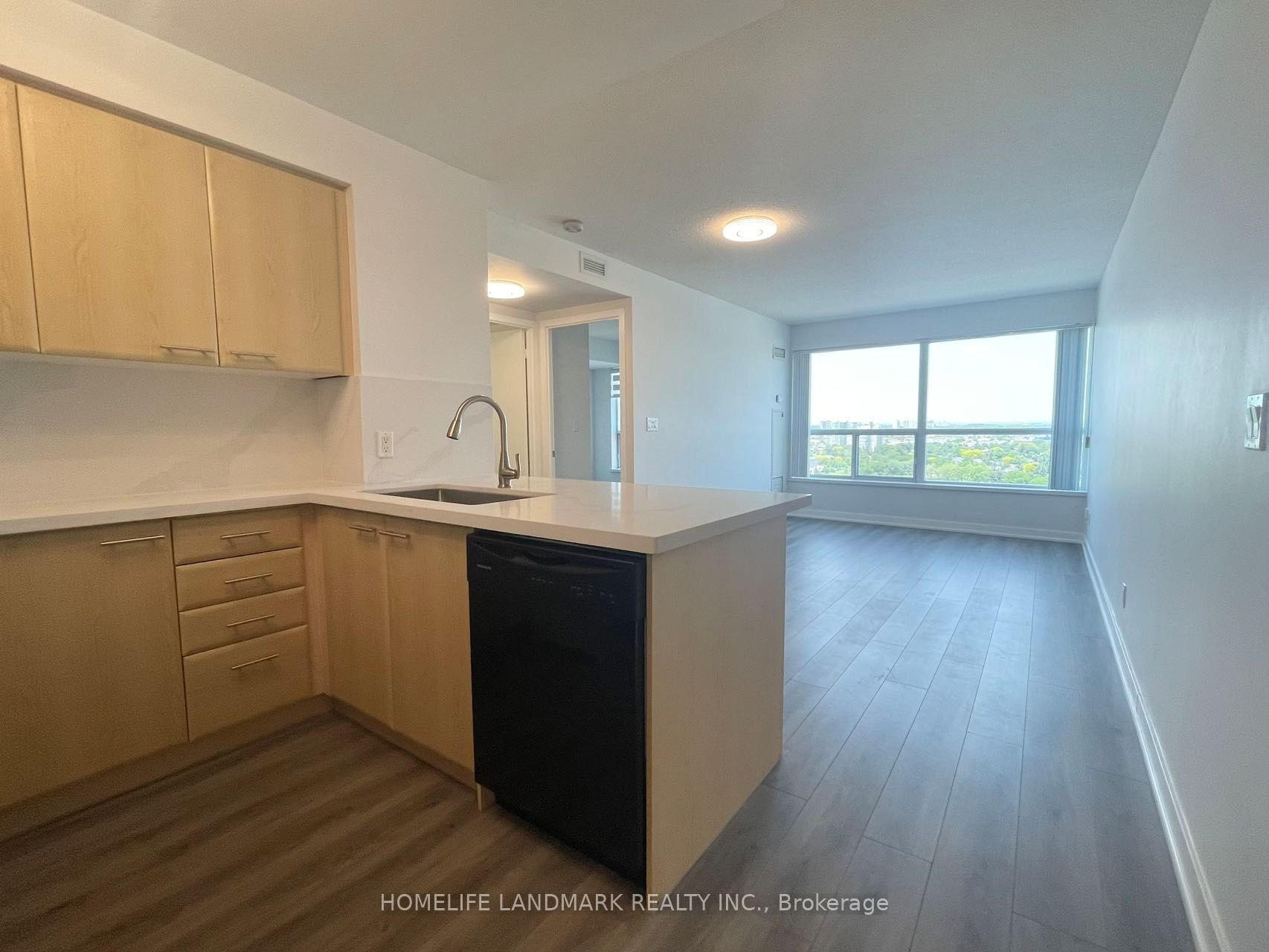 36 Lee Centre Drive, #2001