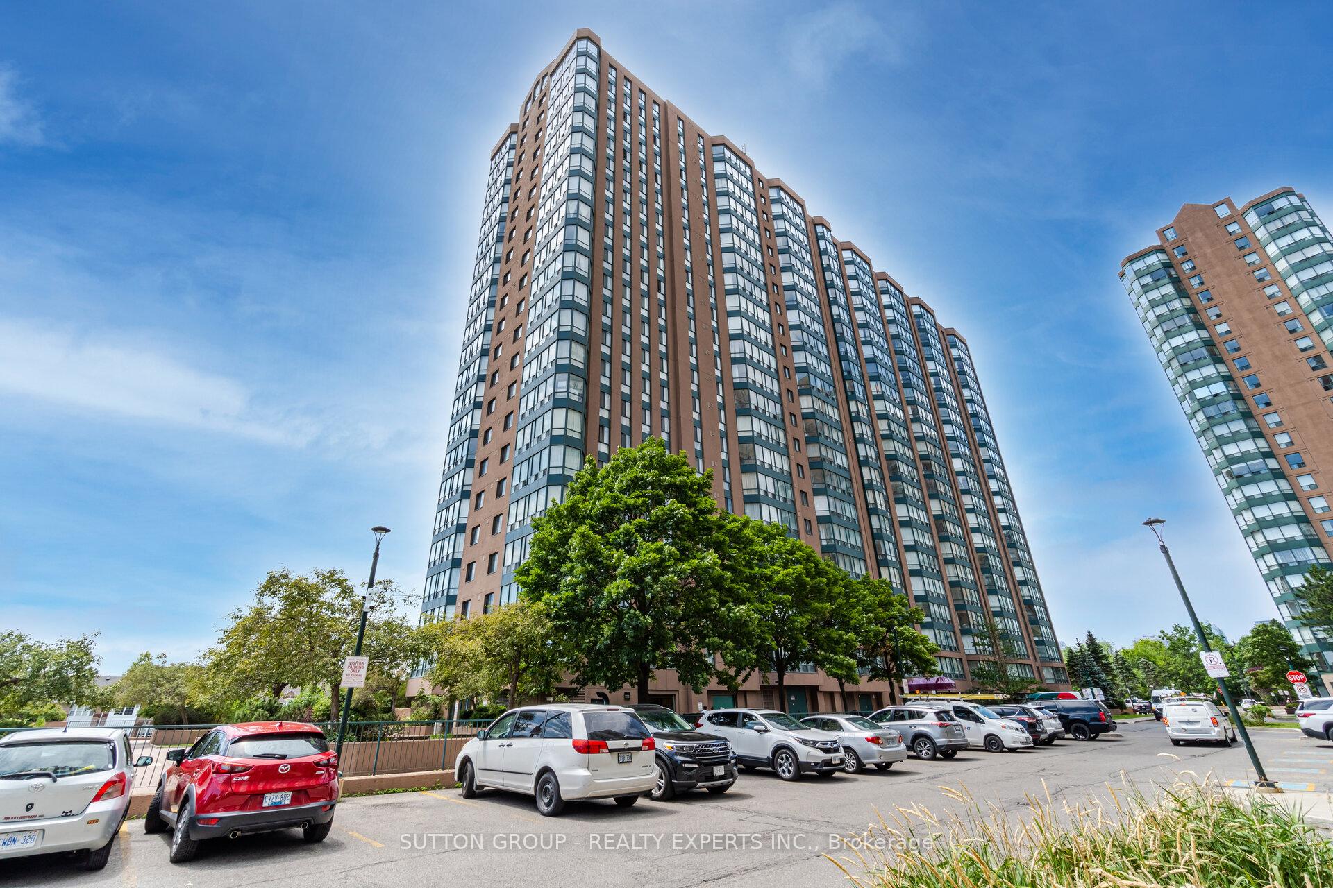 4 Bedrooms Condo at 155 Hillcrest, Mississauga For sale