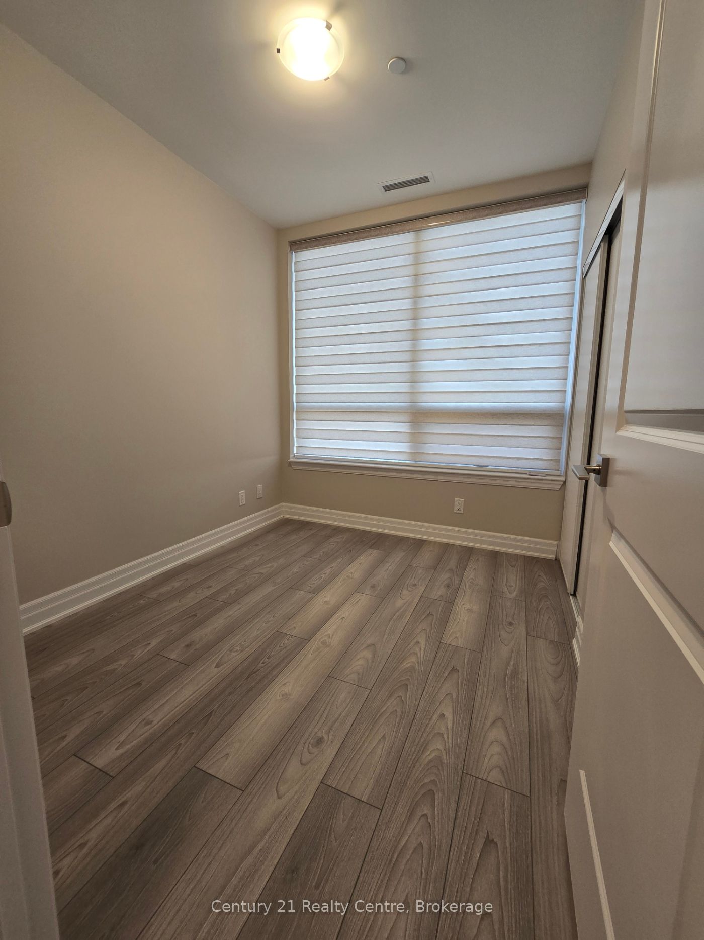 30 Elm Drive, #2002