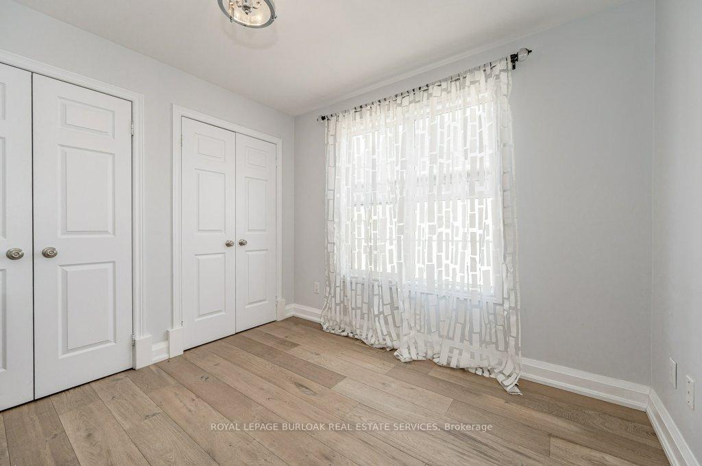 2 Bedrooms Condo at 1061 North Shore, Burlington For sale