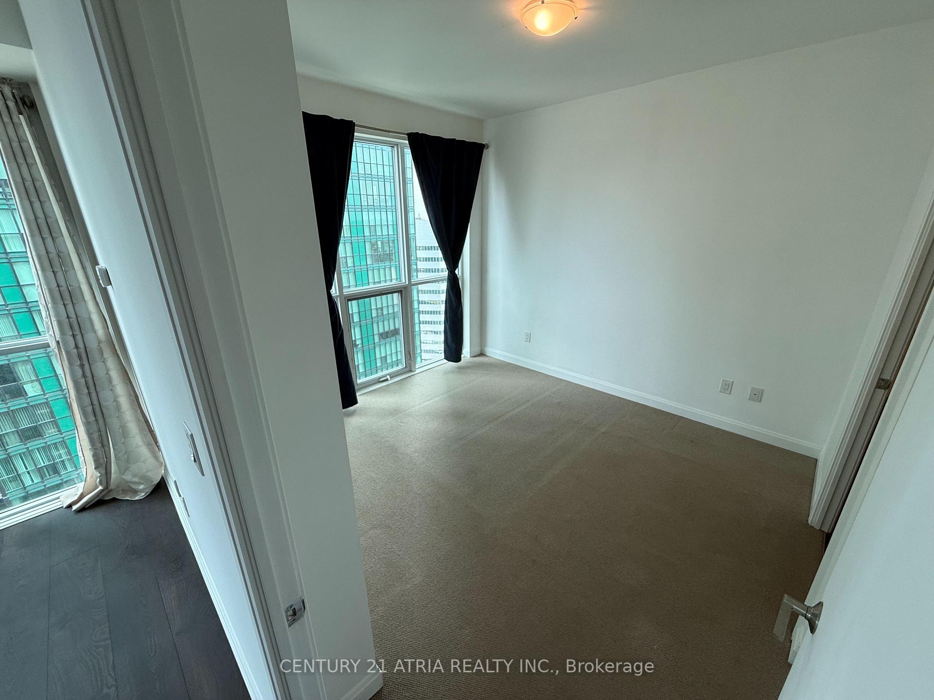 2 Bedrooms Condo at 11 Bogert, Toronto For sale