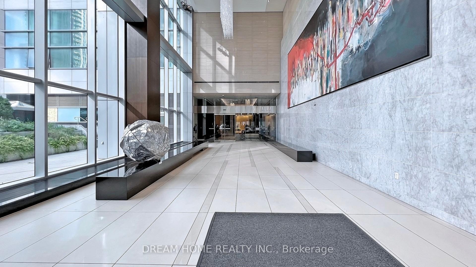 2 Bedrooms Condo at 386 Yonge, Toronto For sale
