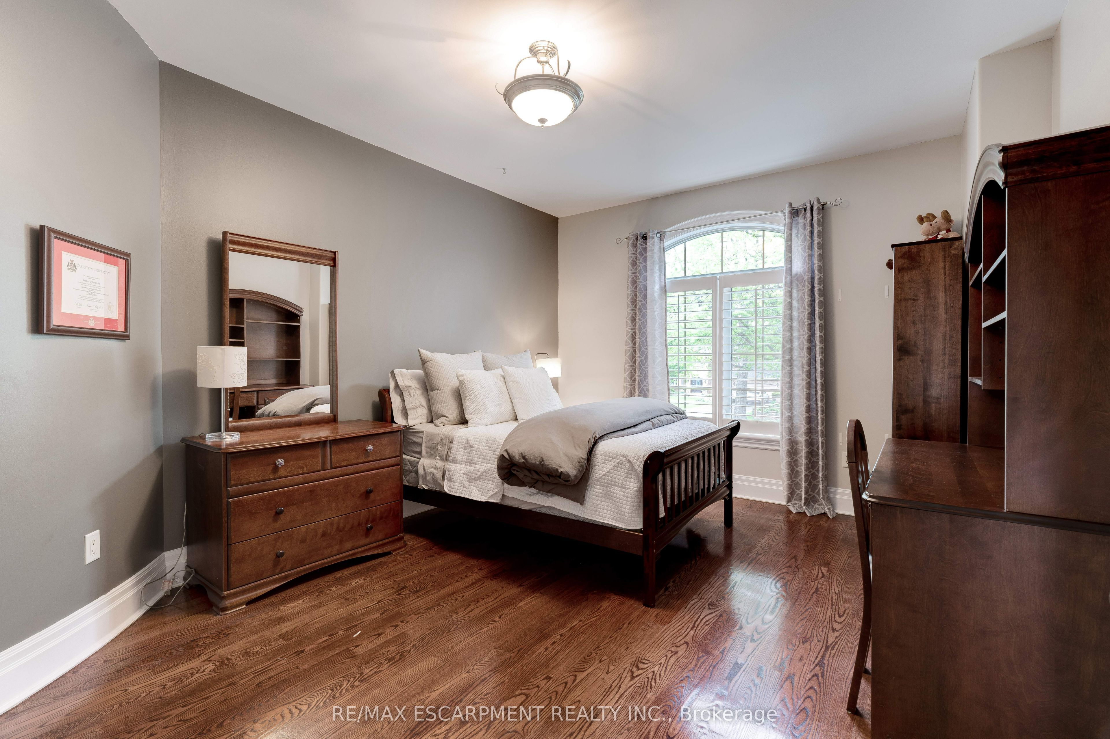 290 Shoreacres Road
