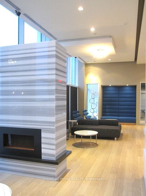 90 Stadium Road, #606