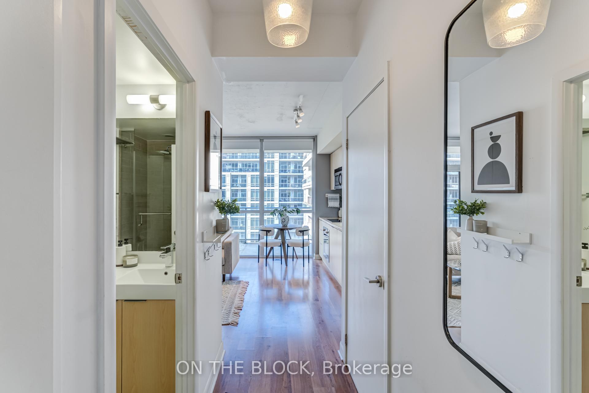 1 Bedroom Condo at 478 King,  Toronto For sale
