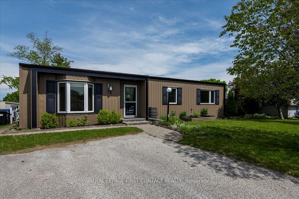 16 Hearts Content, Innisfil, ON L9S 1S1