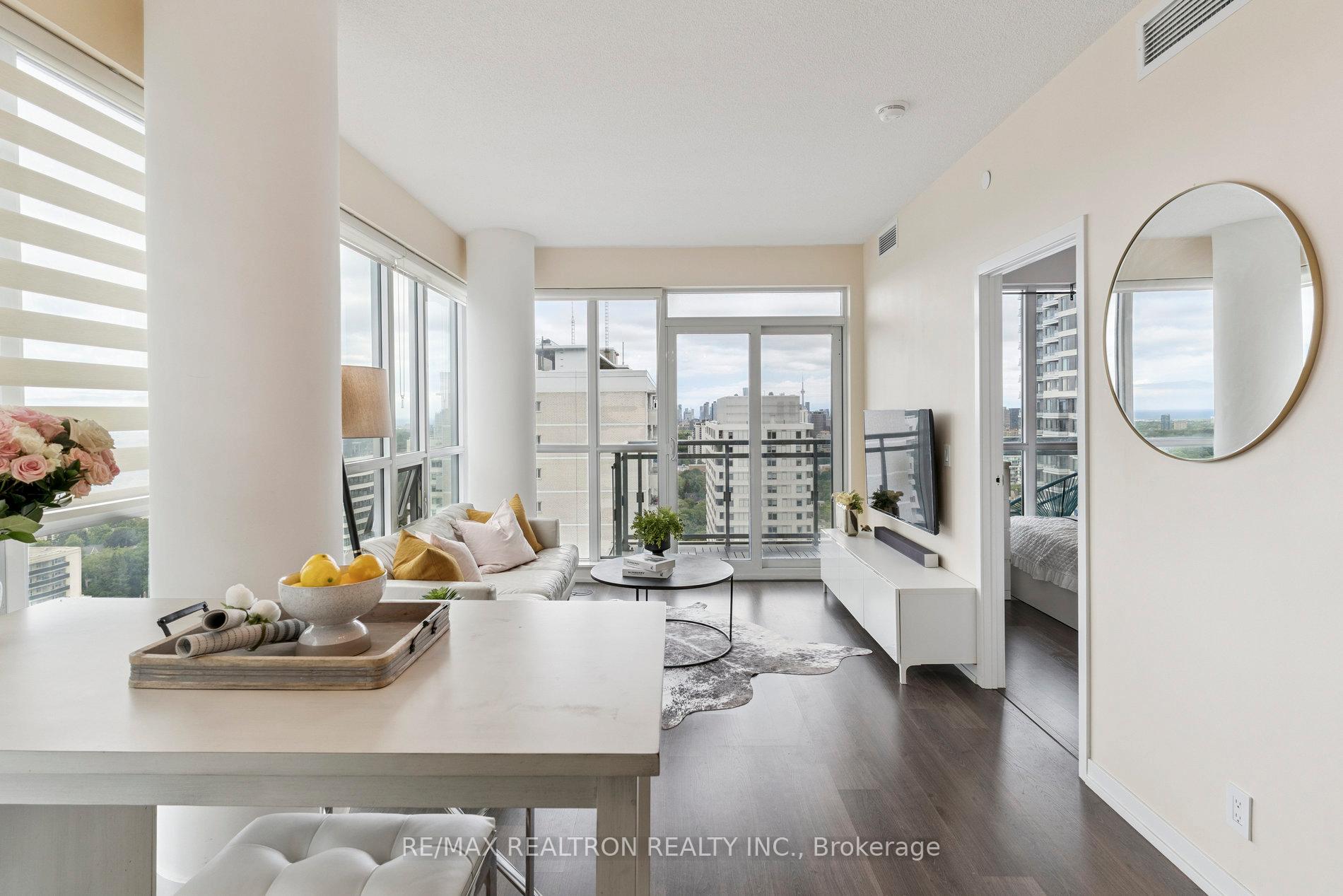 2 Bedrooms Condo at 89 Dunfield, Toronto For sale