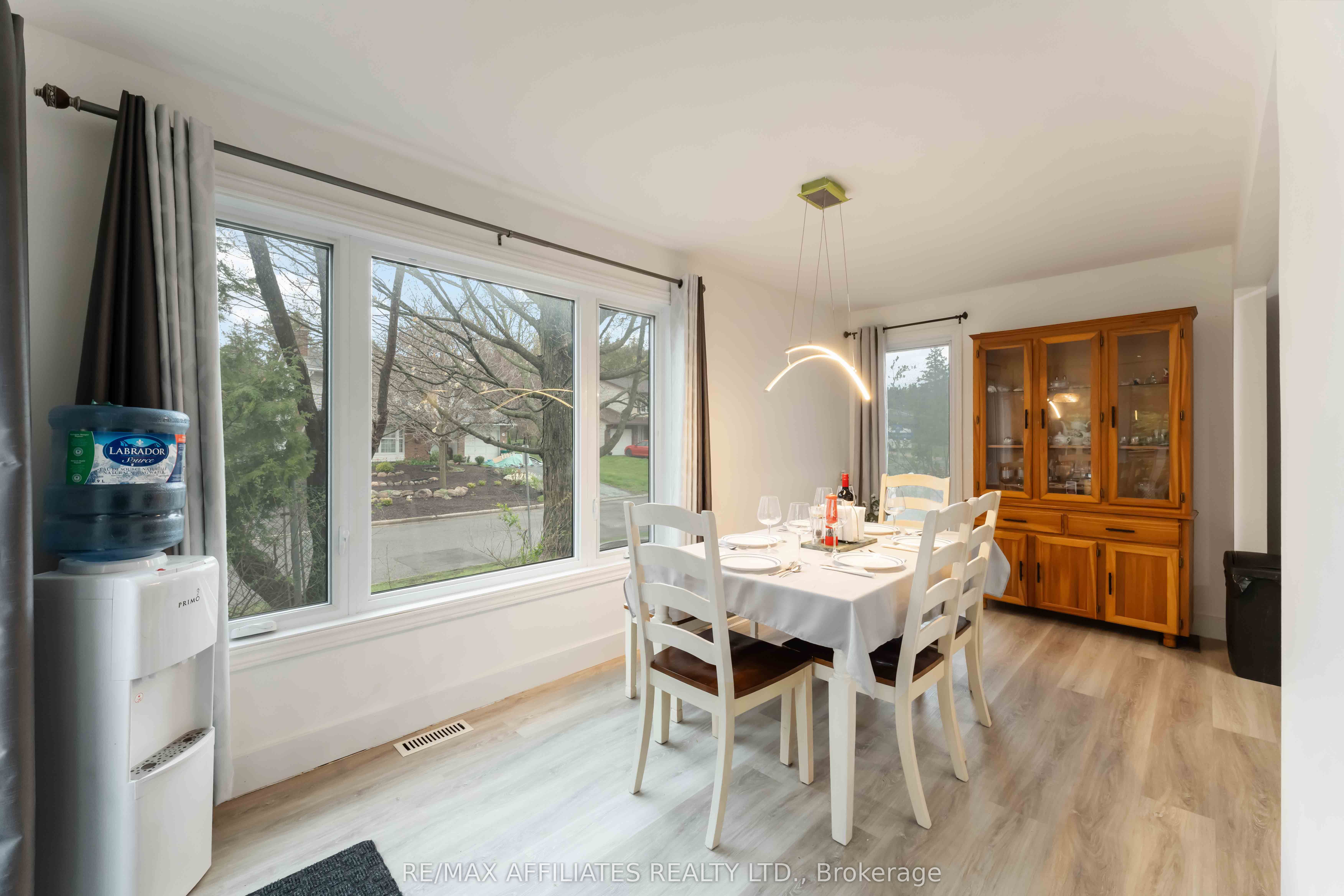 2 Teakwood Court
