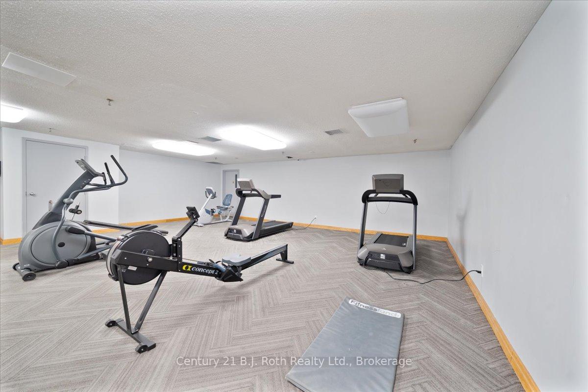 1 Bedroom Condo at 41 MARKBROOK, Toronto For sale