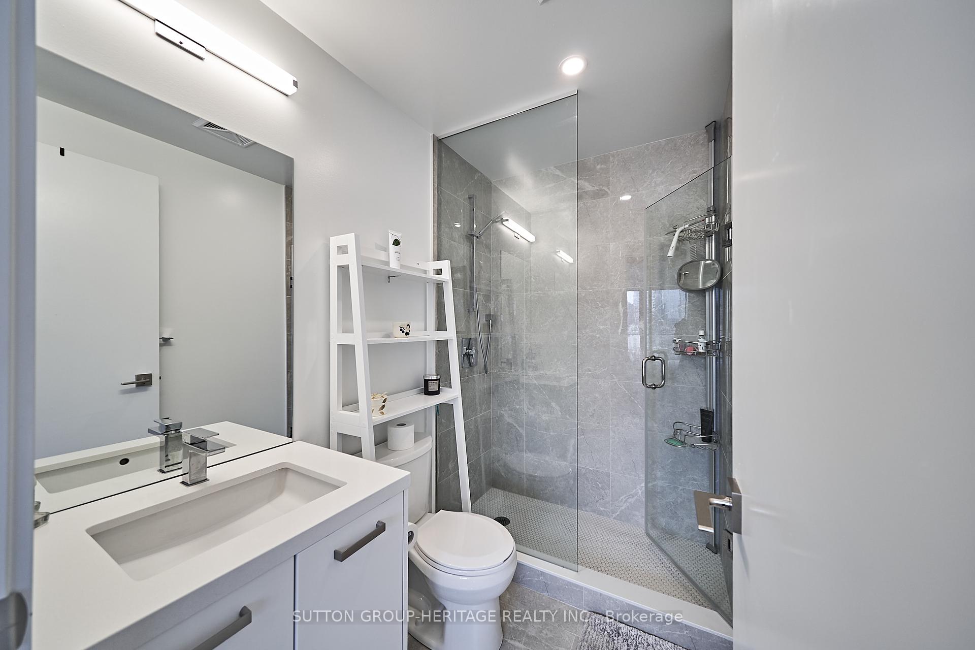3 Bedrooms Condo at 55 Ontario,  Toronto For sale