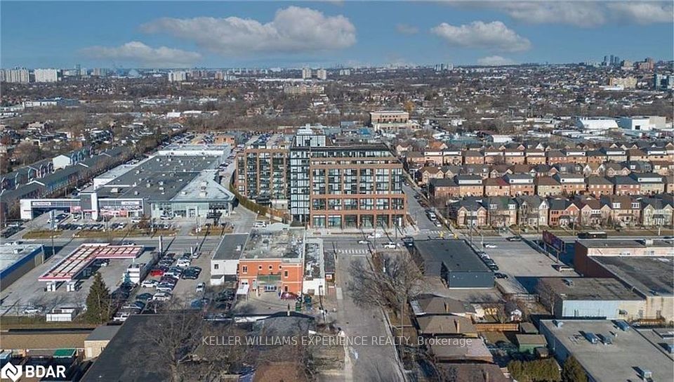 #118 - 2300 St Clair Avenue, Toronto, ON M6N 0B3