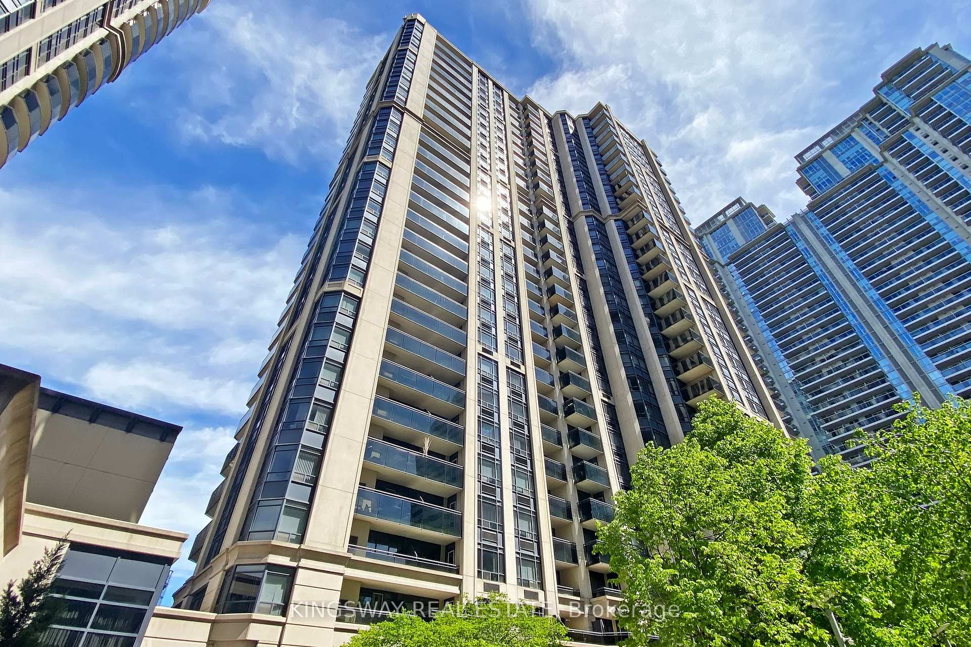 1 Bedroom Condo at 155 Beecroft, Toronto For sale