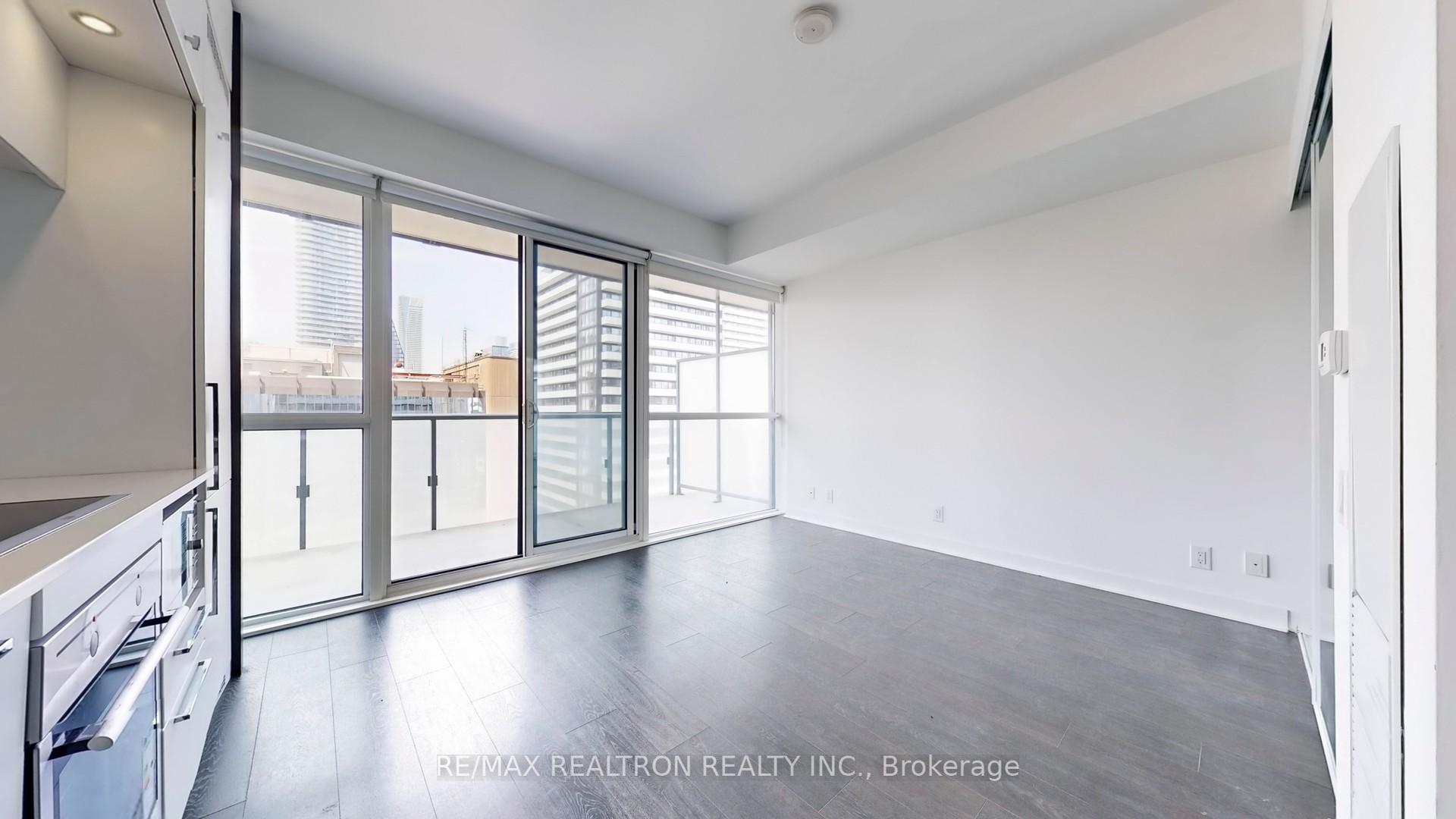 Condo at 15 Grenville, Toronto For sale
