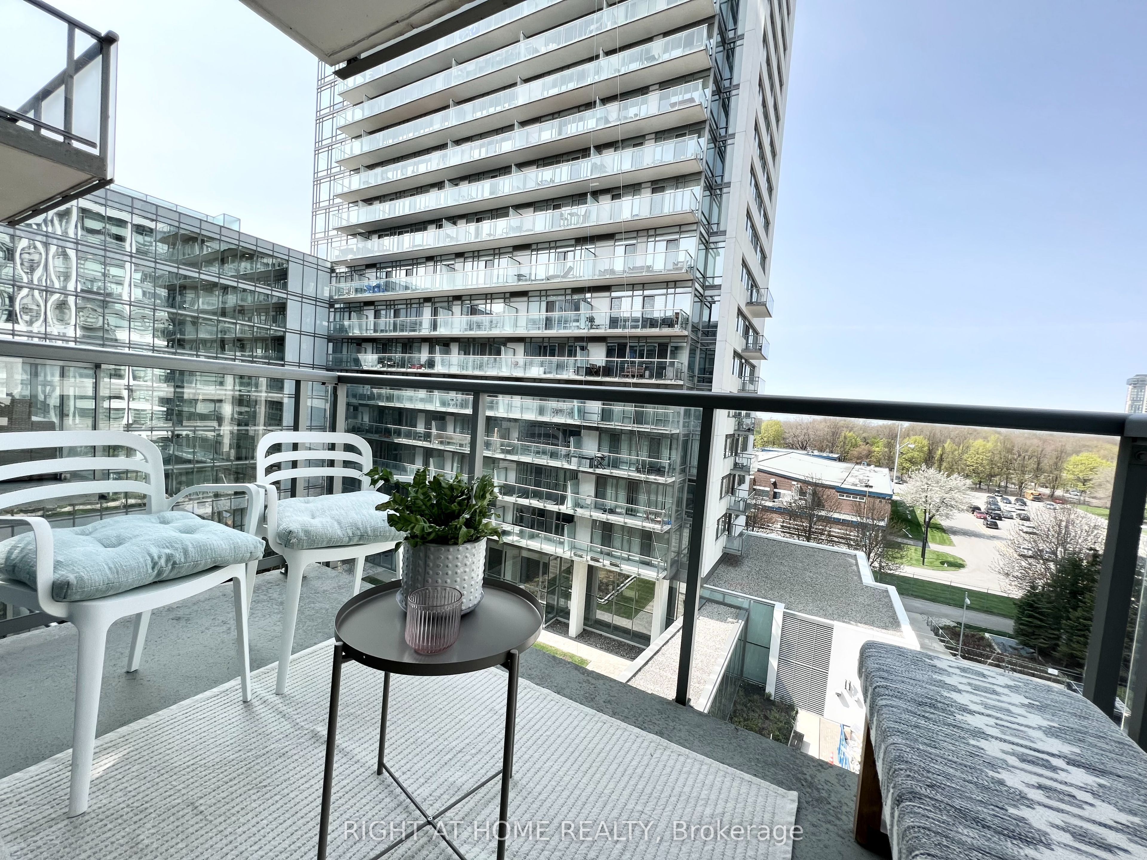 90 Stadium Road, #606