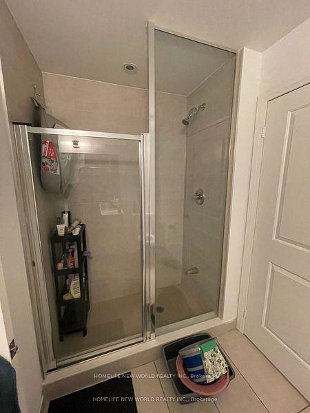 2 Bedrooms Condo at 60 Ann O’reilly,  Toronto For sale