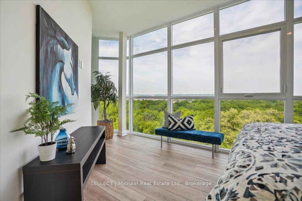 2 Bedrooms Condo at 2750 KING,  Hamilton For sale