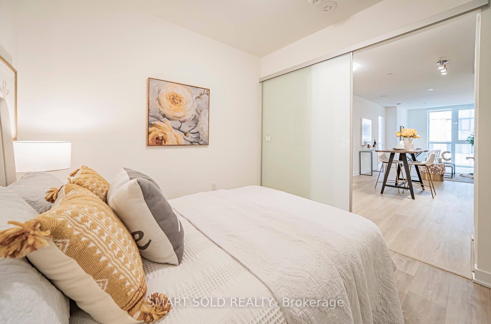 2 Bedrooms Condo at 100 Dalhousie, Toronto For sale