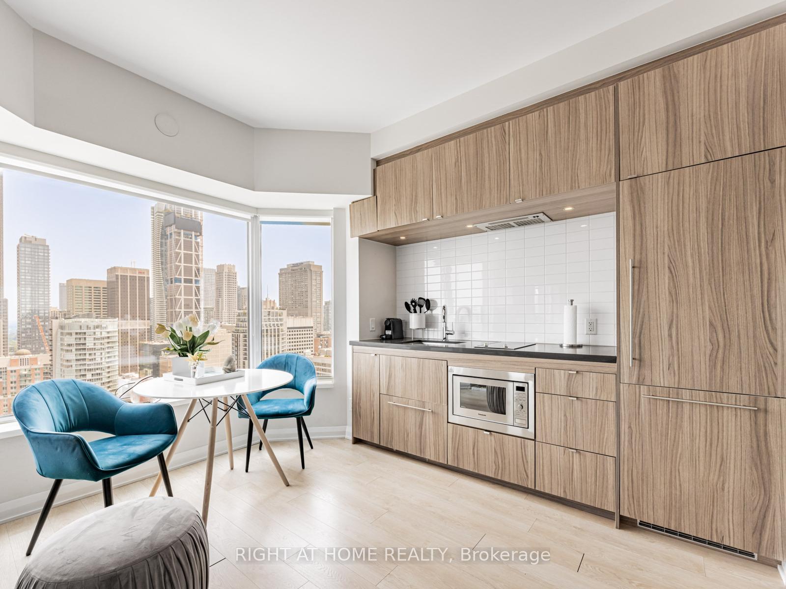 1 Bedroom Condo at 155 Yorkville, Toronto For sale
