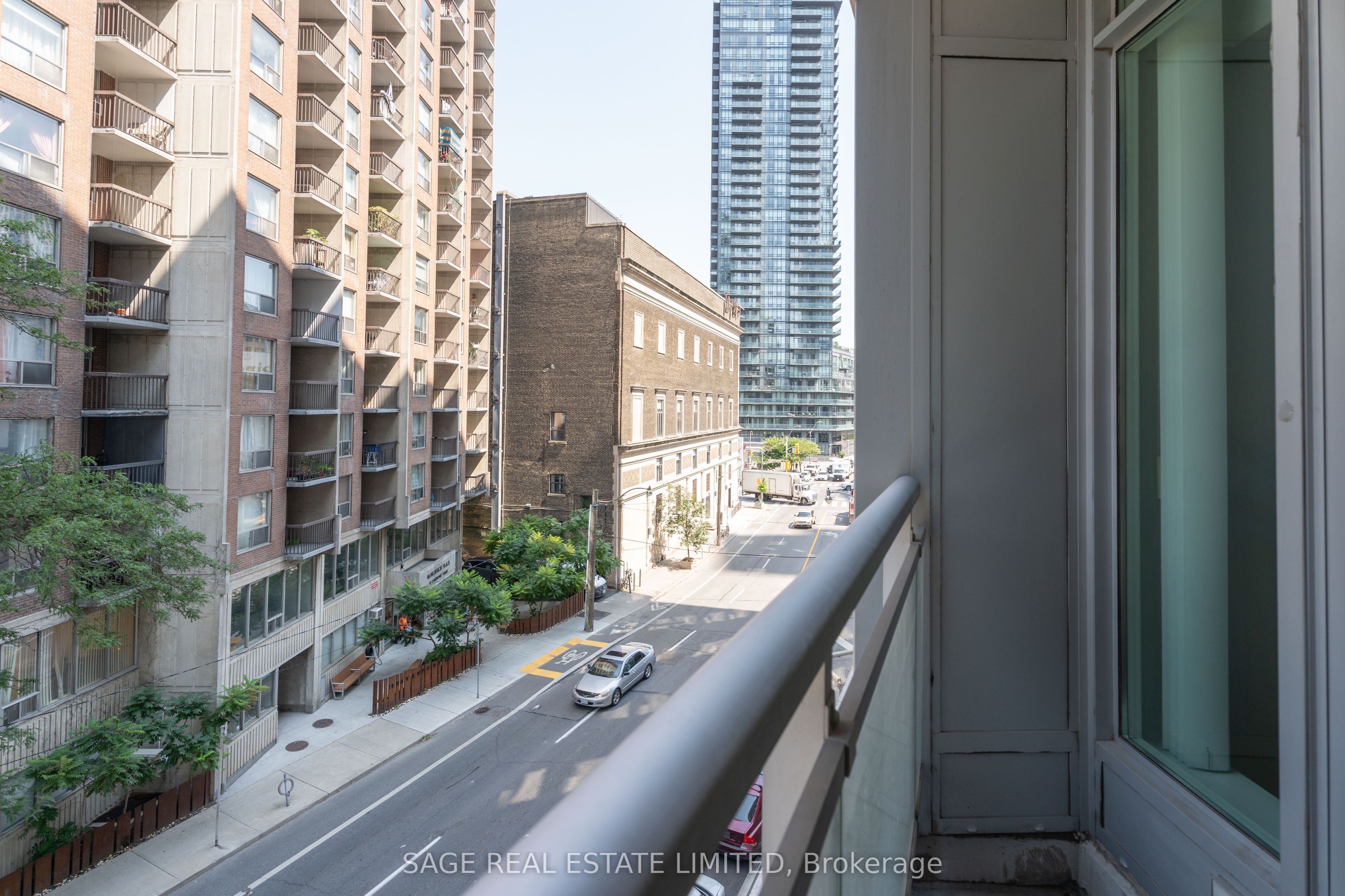 8 Scollard Street, #411